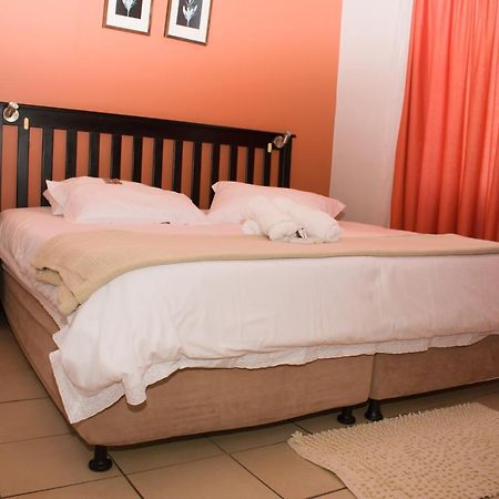 Tina'S Bed And Breakfast Swakopmund Exterior photo