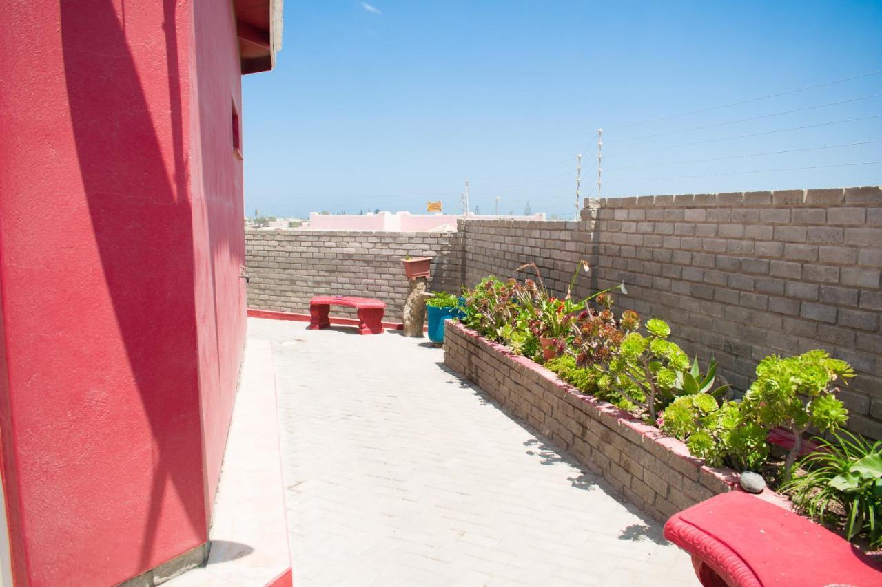 Tina'S Bed And Breakfast Swakopmund Exterior photo