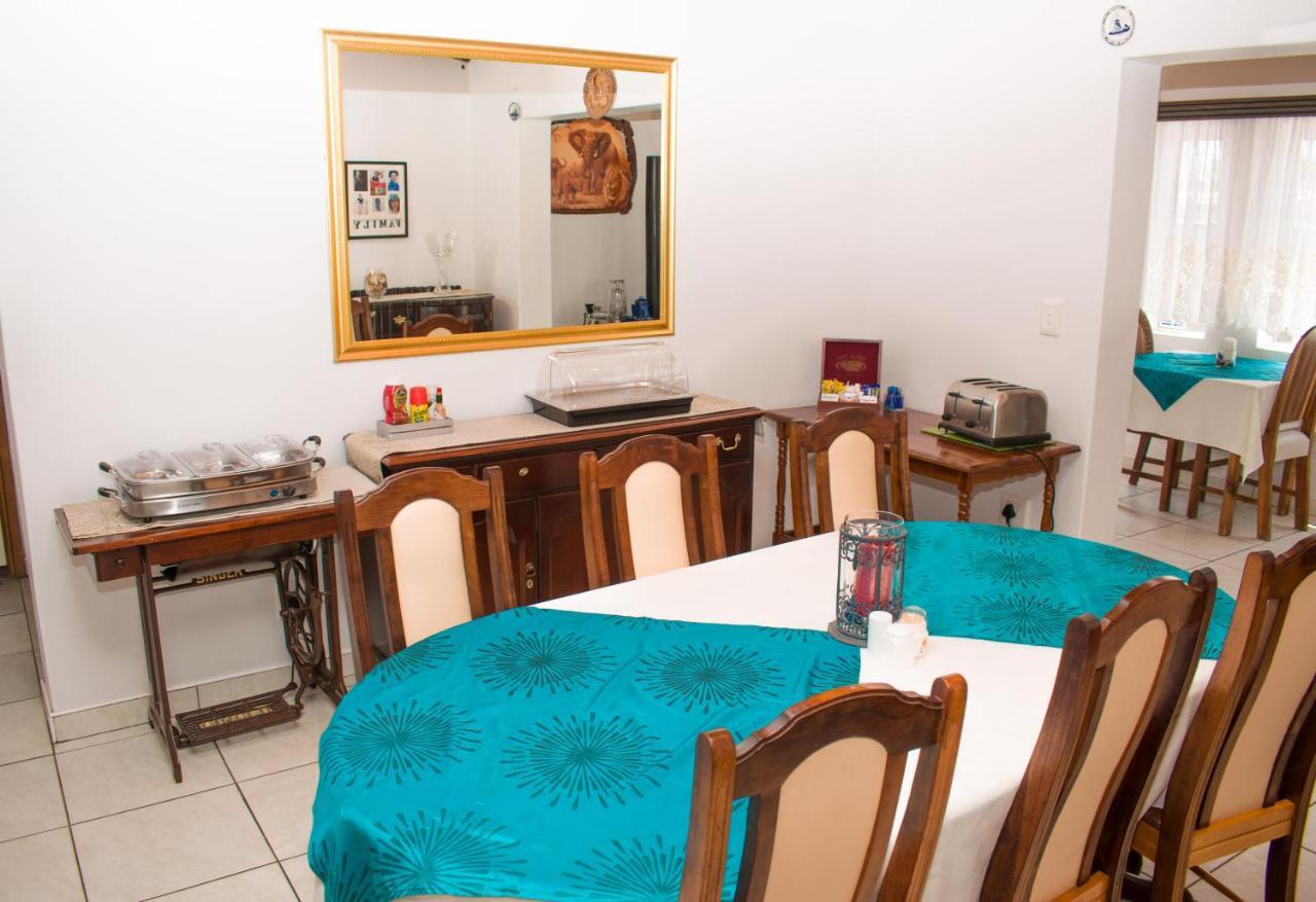 Tina'S Bed And Breakfast Swakopmund Exterior photo