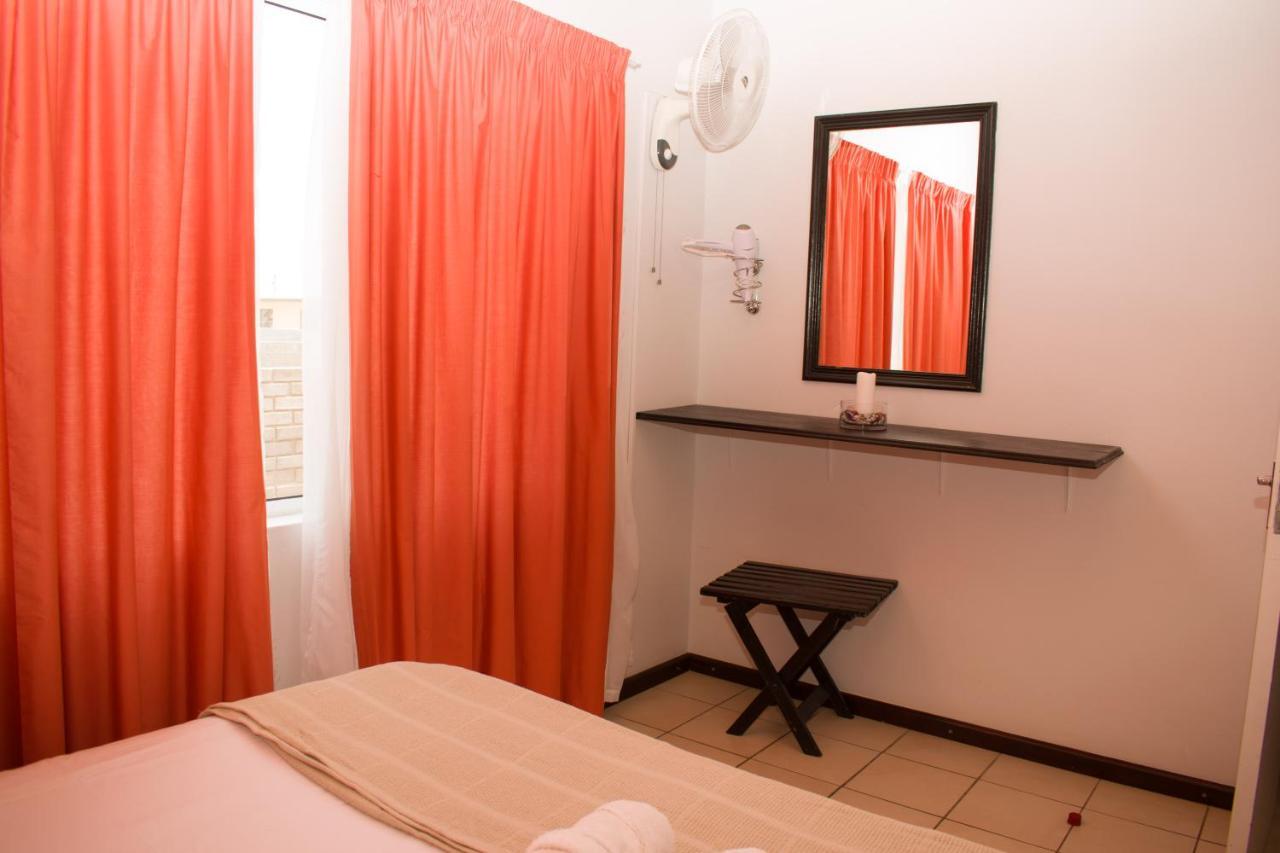 Tina'S Bed And Breakfast Swakopmund Exterior photo