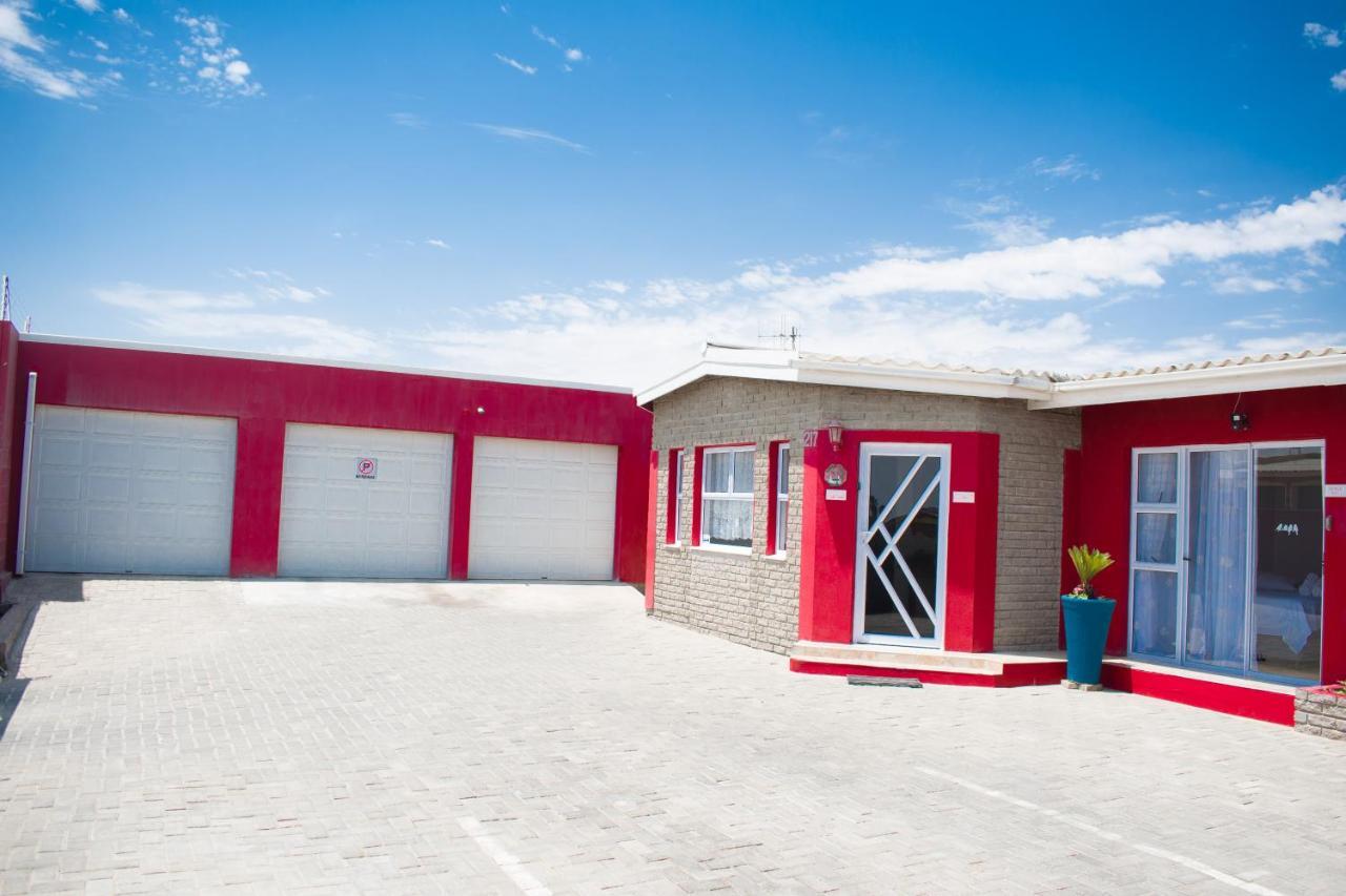 Tina'S Bed And Breakfast Swakopmund Exterior photo